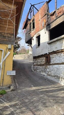 İzmit’teki bu sokakta can güvenliği tehlikesi var!