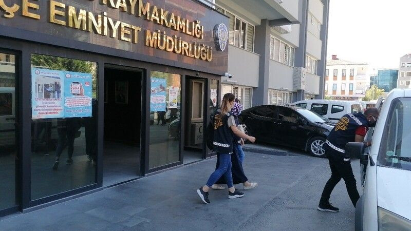 Gebze’deki komşu katliamı davasında anne ve oğluna ağır ceza talebi