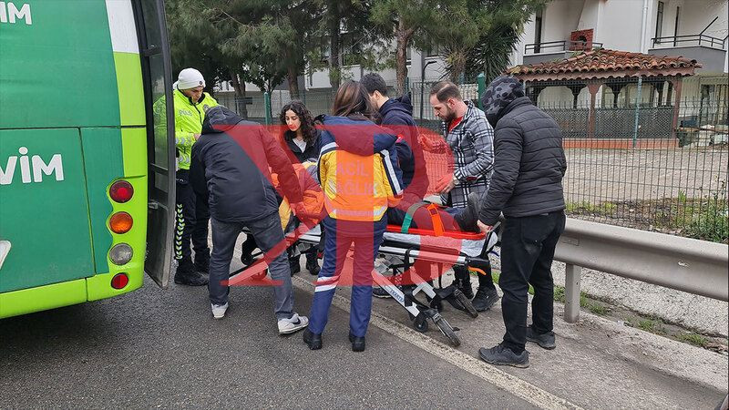 Kocaeli'de yürekleri ağza getiren kaza: Otobüsü yolcular durdurdu!