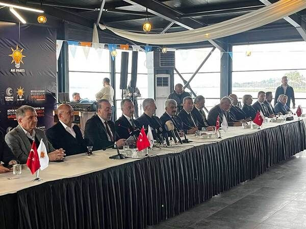 AKP’liler büyük kongre için toplandı “Muhalefet hayalini bile kuramaz”