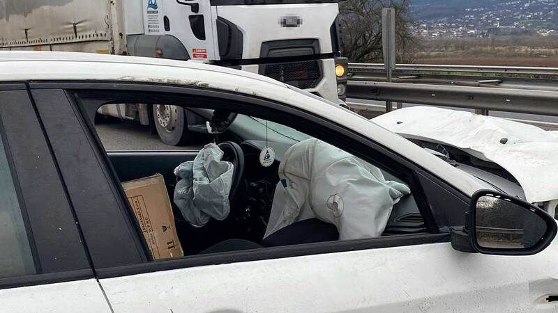 Kocaeli'de tır kazası trafiği kilitledi!