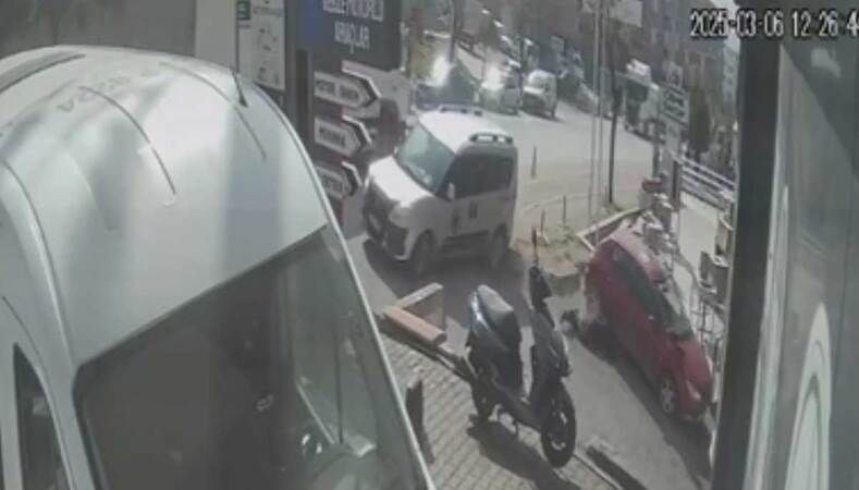 Kocaeli'de feci ölüm: Savrulan aracın çarptığı yaya hayatını kaybetti!