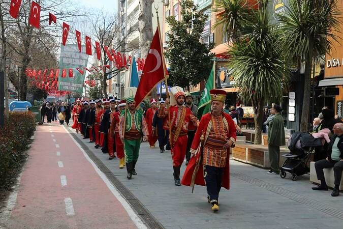 Kocaeli Büyükşehir Mehter Takımı Ramazan coşkusunu mehter marşlarıyla yaşattı