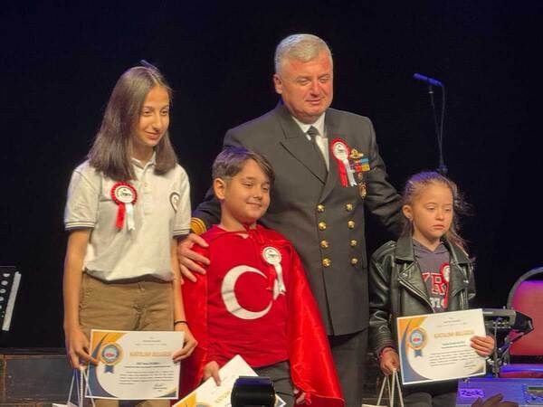 Vali Aktaş, Abiş ve Tığlı öğrencilere ödüllerini dağıttı