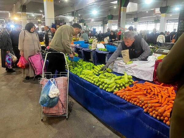 Esnafın yüzü gülüyor, Kocaeli'deki pazarlarda bayram bereketi!