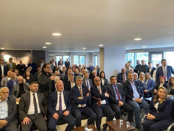İYİ Parti Kocaeli böyle bayramlaştı